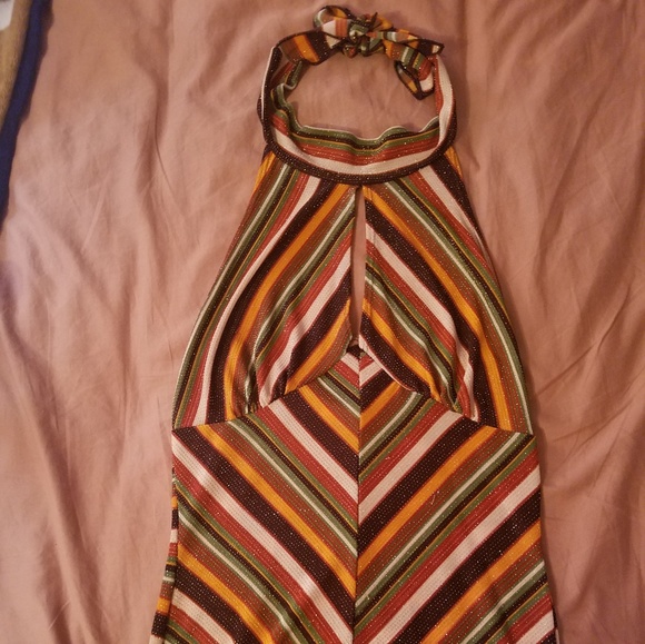 Gold shimmer stitched halter - Picture 2 of 3